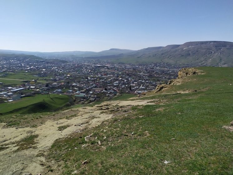 В КЧР расселят жителей аварийного общежития