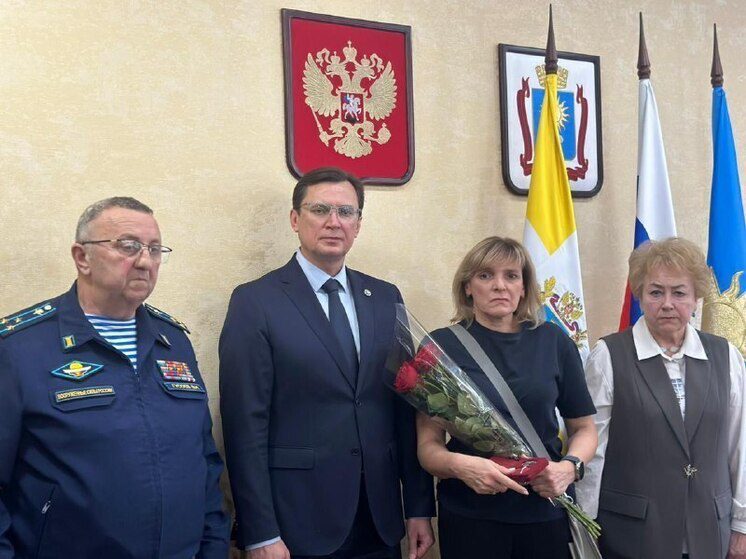 В Кисловодске вручили награды 20 семьям погибших участников СВО