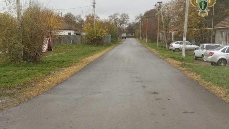 В посёлке Петровского округа по требованию прокурора отремонтировали дороги