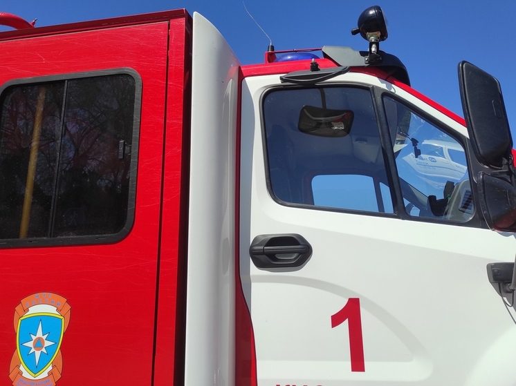 В Ставрополе огнеборцы ликвидируют пожар на улице Дзержинского