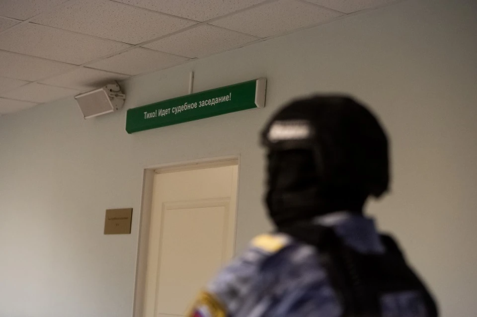 В суды Ставрополья пытались пронести цепи, топор и зонты с холодным оружием0