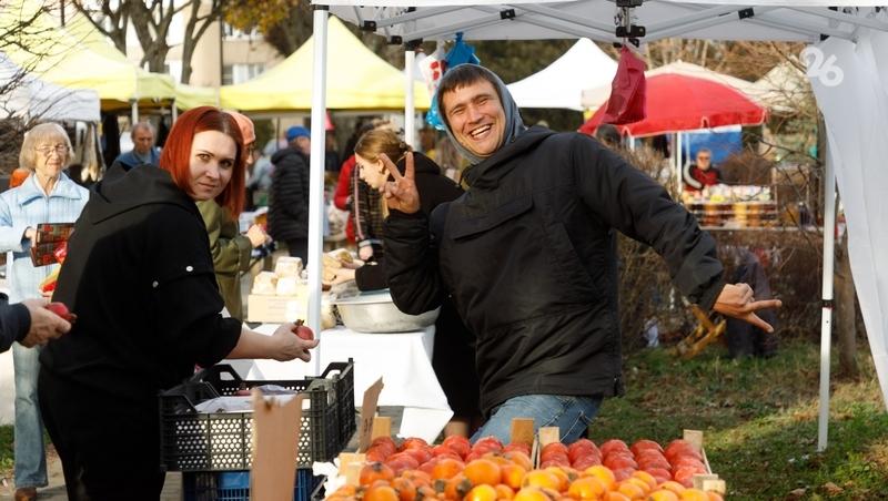 «Всё бесподобное — и люди, и товары»: на Ставрополье начали работать вечерние ярмарки