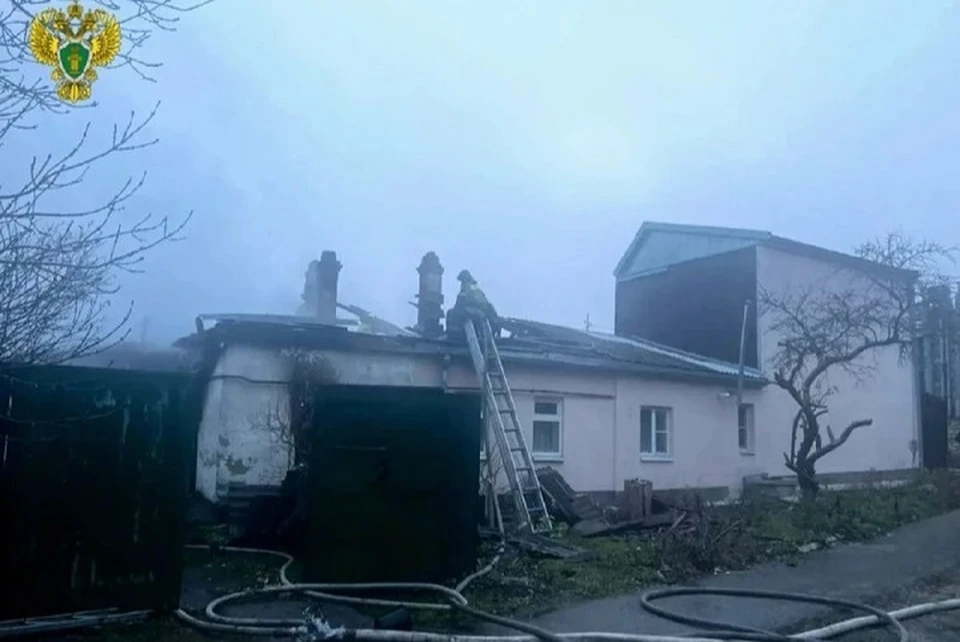 Жильцам сгоревшего в Ставрополе дома окажут помощь в восстановлении0