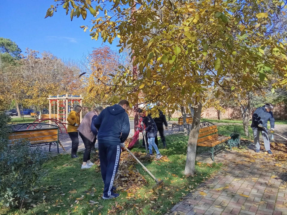 Жители Ипатовского округа Ставрополья и ЛНР приняли участие в субботнике0