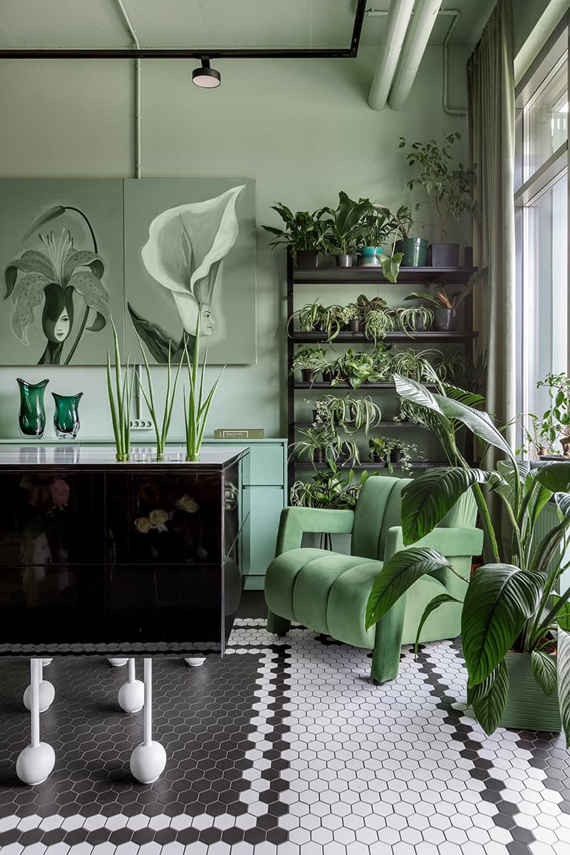 Графичный пол и зеленые оттенки в интерьере цветочного магазина — проект NOVU CLASSIC INTERIOR