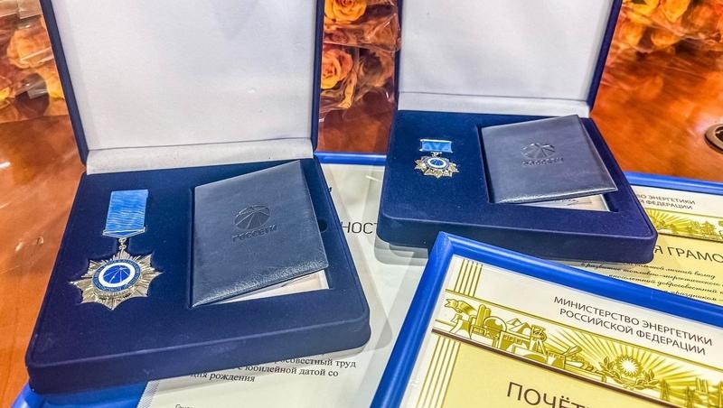 233 энергетика Ставрополья наградили в честь профессионального праздника