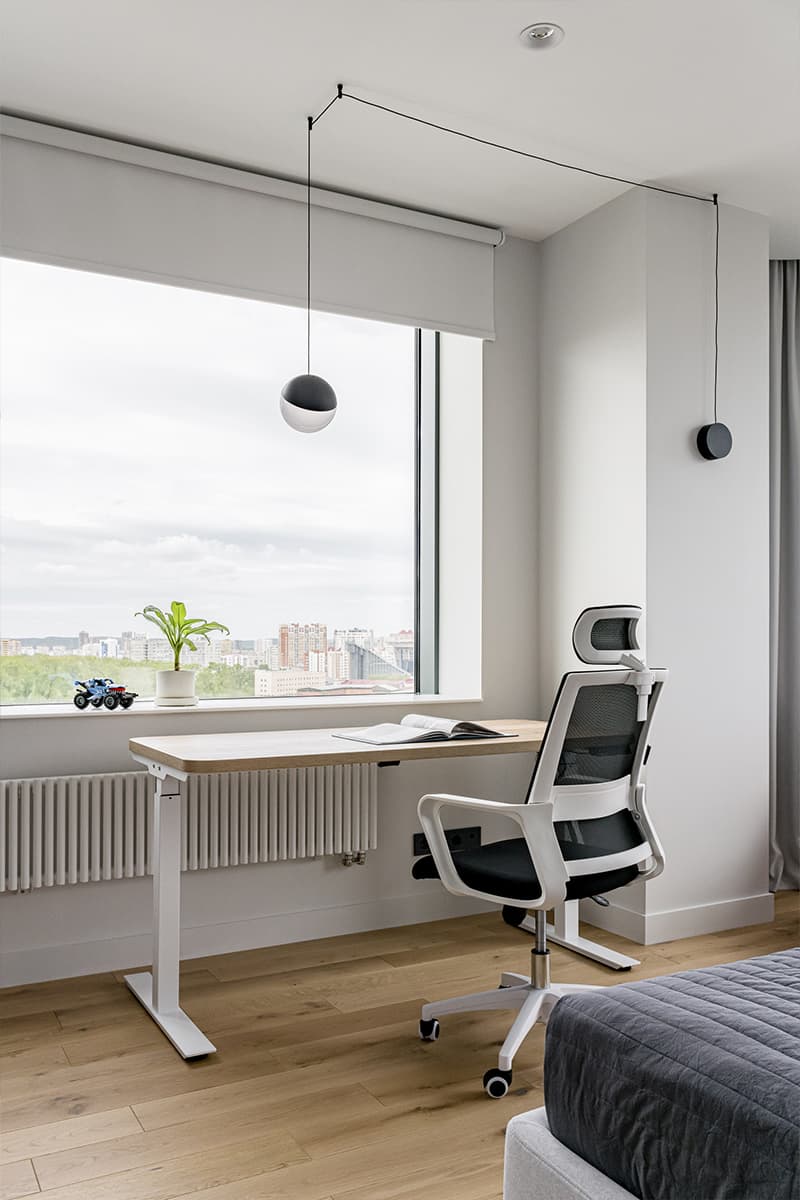 Смелые сочетания цветов в интерьере квартиры для творческой девушки — проект студии Mediana Interiors