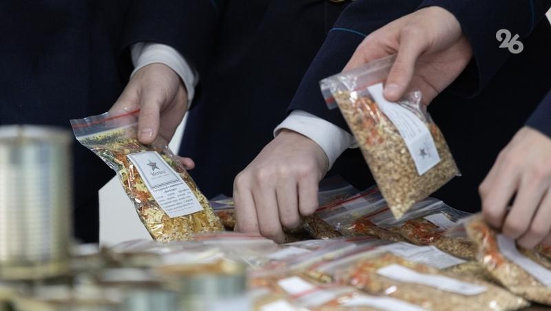 5,5 тонн новогодних гостинцев отправили бойцам СВО из Ставрополя