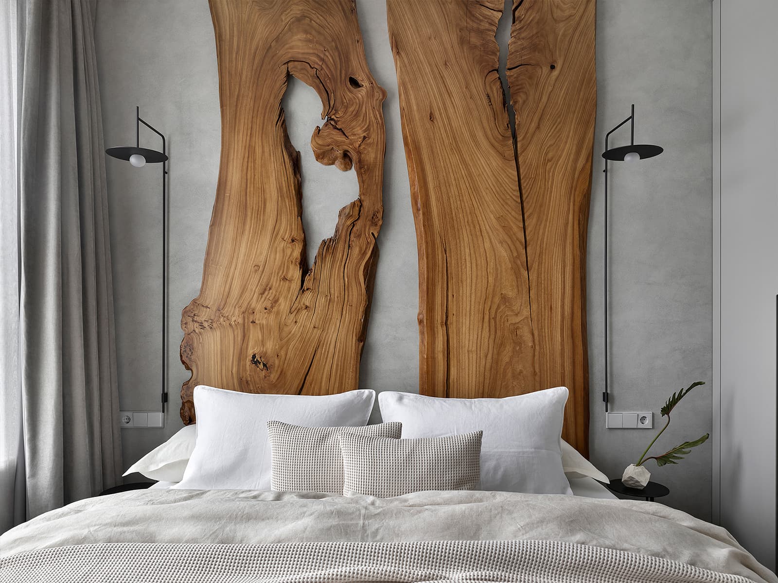 Эффектное изголовье из слэба в интерьере квартиры с необычной планировкой — проект MN Design