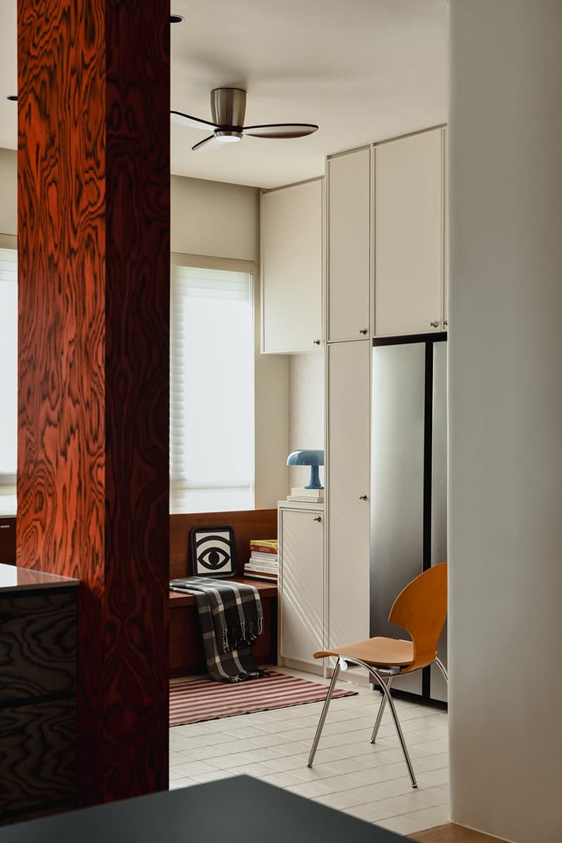 Завораживающий интерьер с оригинальной фанерой и светлой плиткой — проект Wuuu Studio