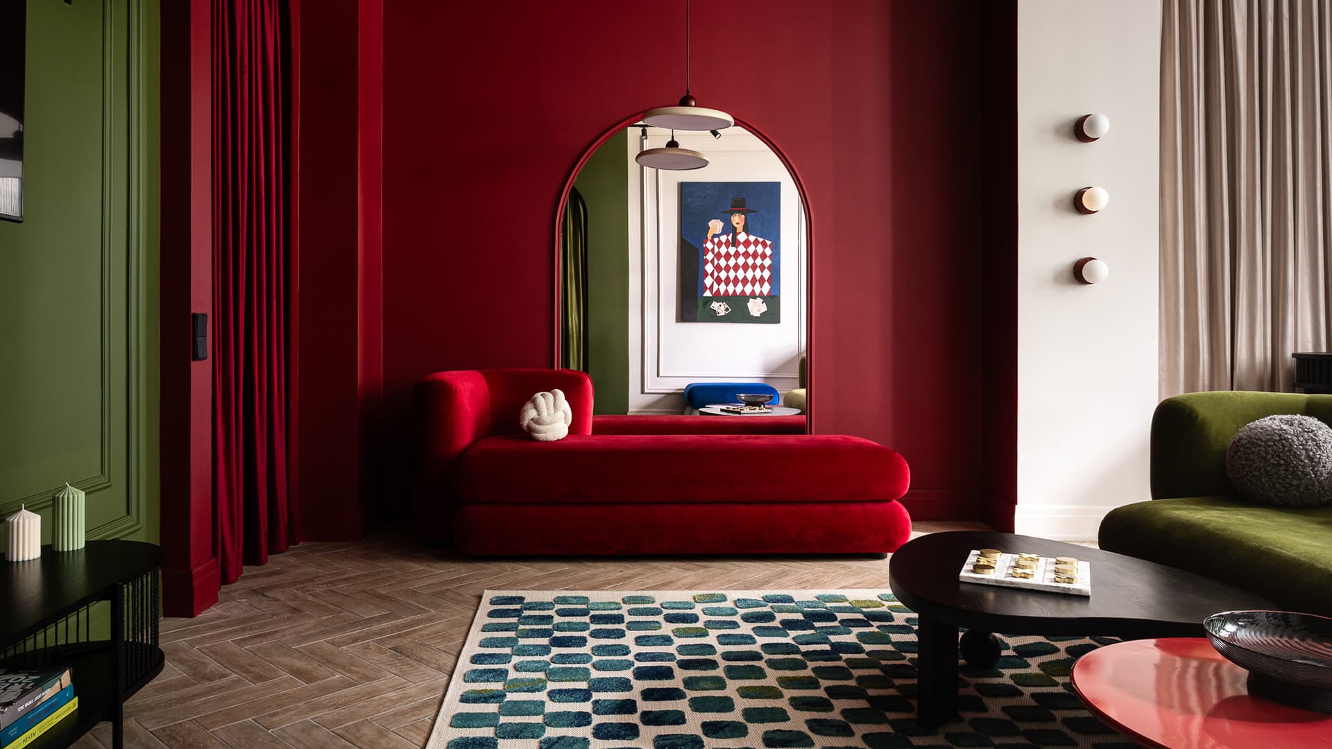 Бескомпромиссный красный в интерьере пространства для мероприятий — проект студии The Key