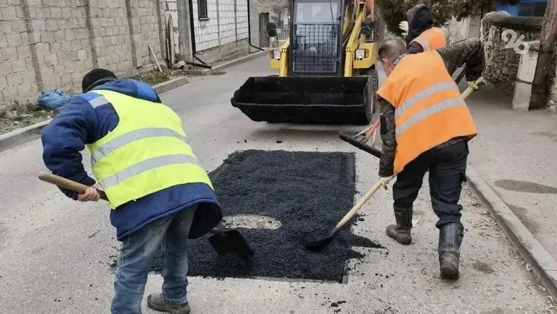 Асфальтная служба Кисловодска за год восстановила 750 кв. м городских дорог