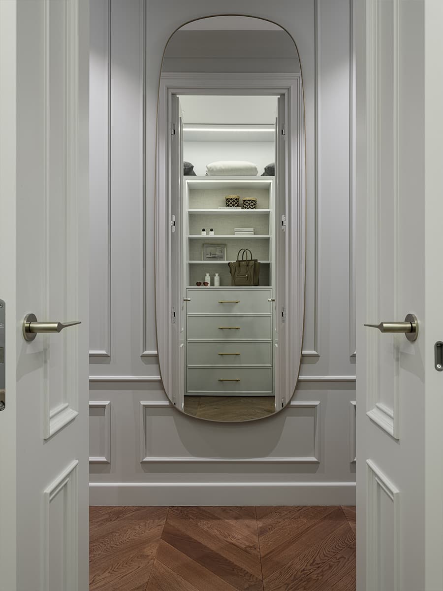 Элегантный интерьер с тонкими отсылками к классическому стилю — проект Кати Гербер