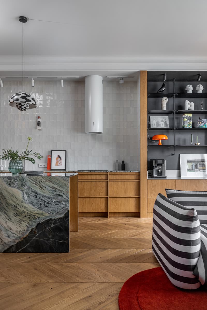 Красочный интерьер таунхауса для семьи дизайнера — проект студии Deconova