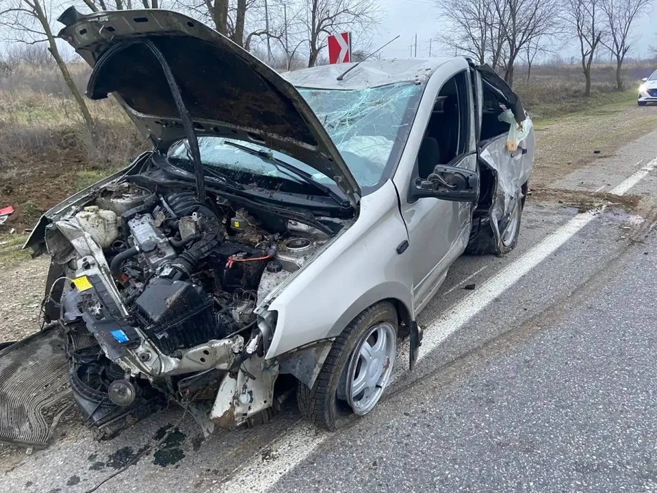 Два человека пострадали в аварии в Буденновском округе Ставрополья0