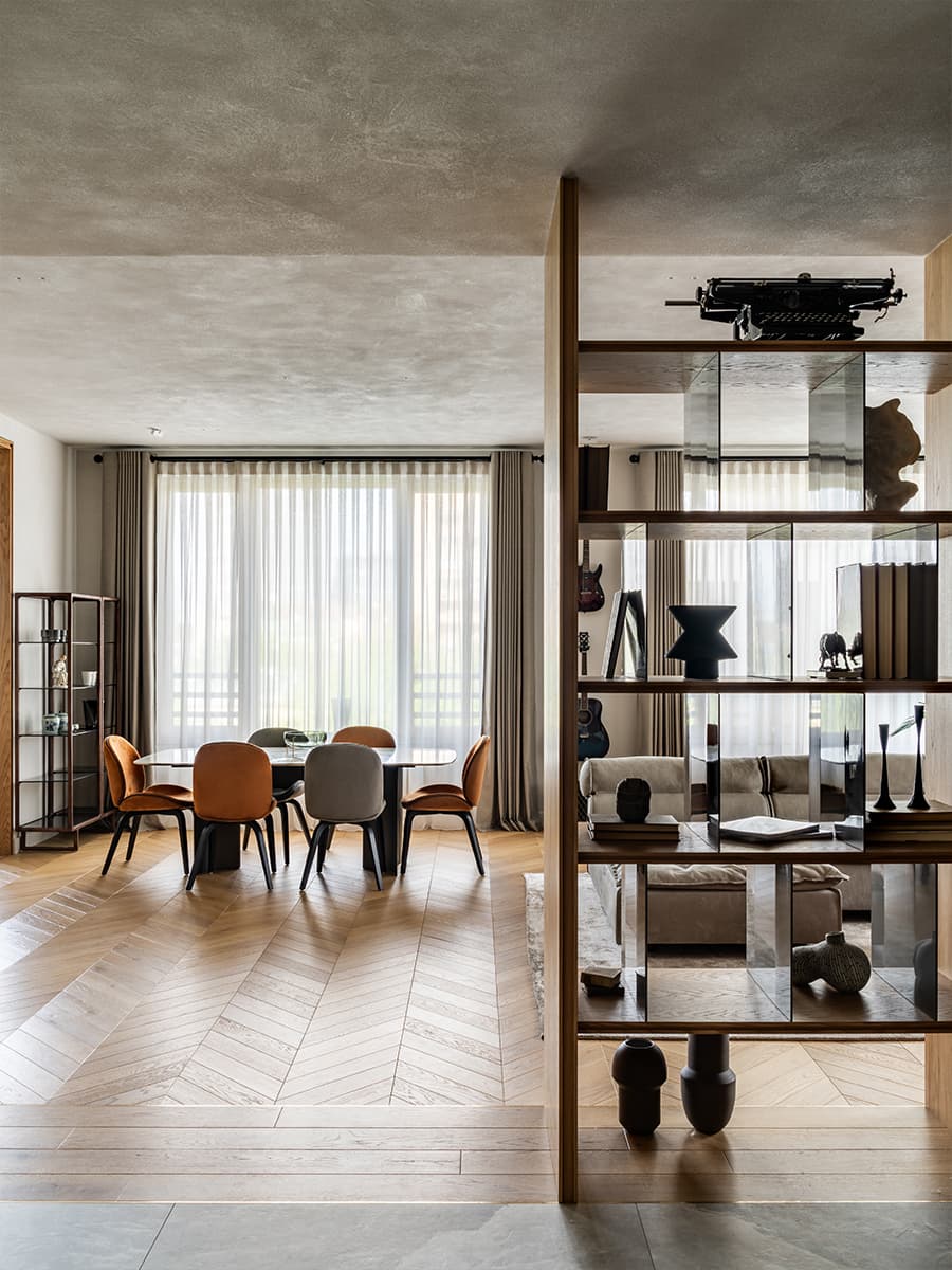 Дух «дома коллекционера» в интерьере квартиры для взыскательного заказчика — проект Александра Сенчугова