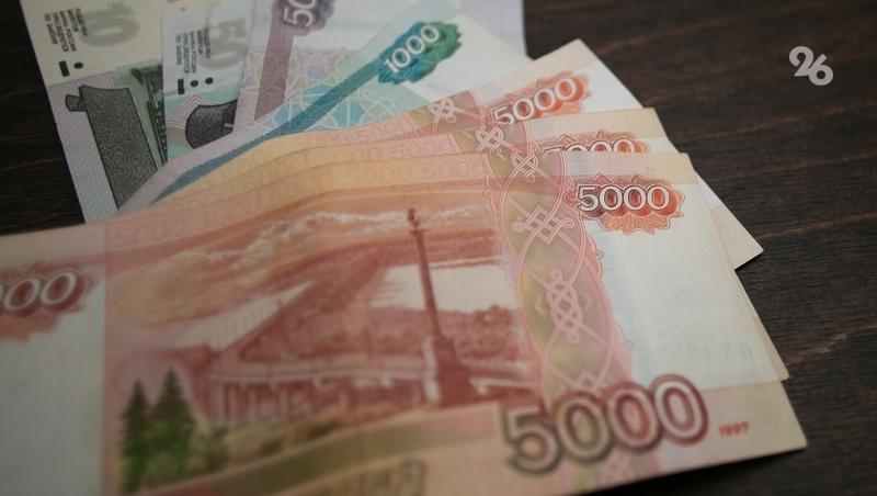 Экс-охранника ставропольской колонии осудили на год за взятку