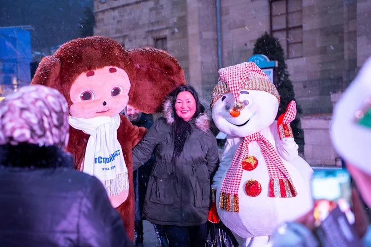 ГК «ЮгСтройИнвест» приняла участие в торжественном открытии новогодней елки в Кисловодске4