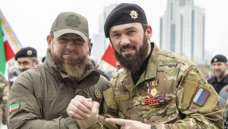 Глава Чечни получил медаль Росгвардии, а его сын Адам — почётную грамоту