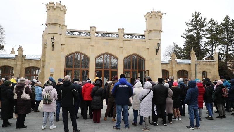 Главную ёлку Кисловодска впервые откроют световым 3D-шоу «Зажжём по-новогоднему»