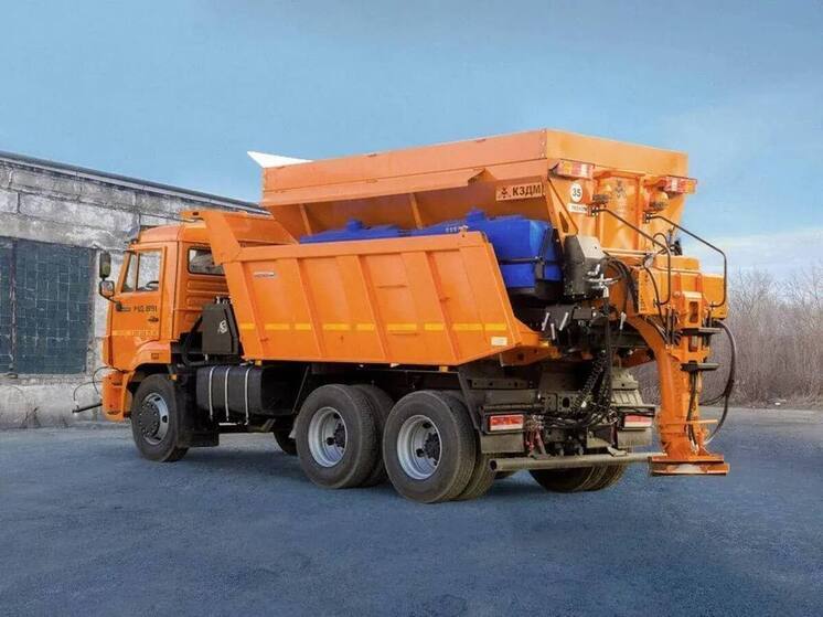 Коммунальный автопарк Лермонтова пополнился техникой к Новому году