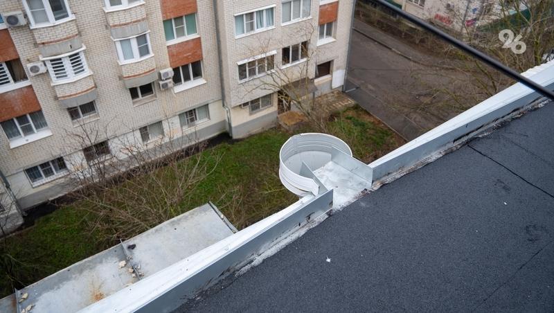 Крышу и электросети впервые за 50 лет обновили в одном из домов Ставрополя