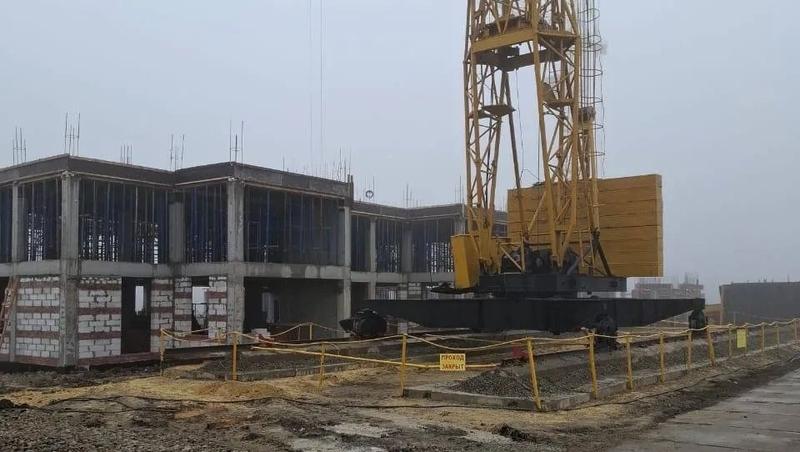 На Южном обходе Ставрополя возводят каркас здания нового детсада на 300 мест
