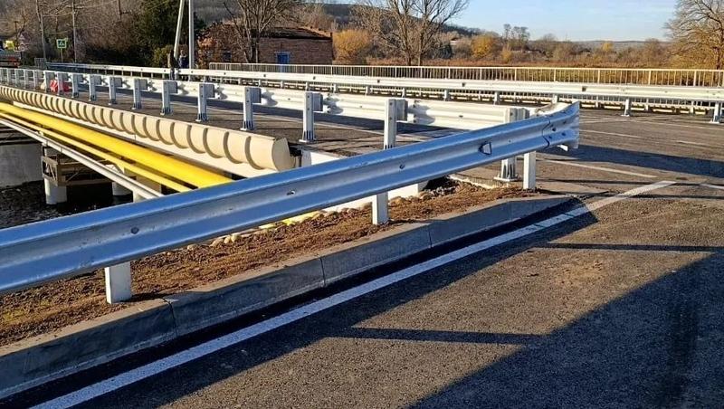 На Ставрополье открыли обновлённый мост, соединяющий центр села Александровского