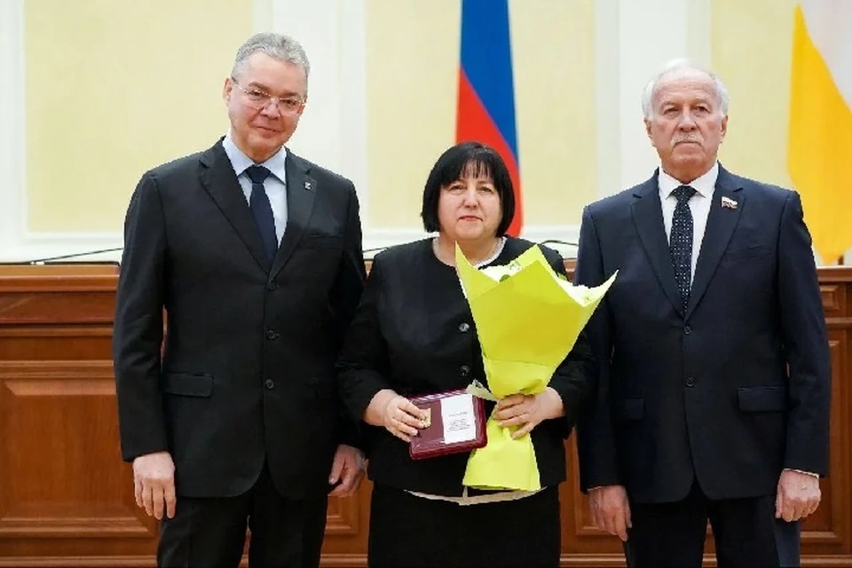 На Ставрополье впервые вручили новую краевую награду педагогам0