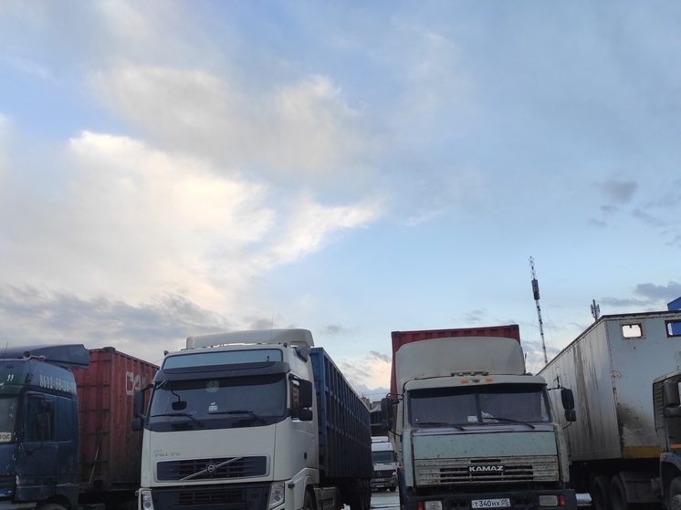 На участке Владикавказ – Ларс по Военно-Грузинской дороге запрещено движение большегрузов