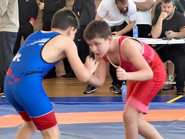 Нальчик принял межрегиональный детский турнир по вольной борьбе