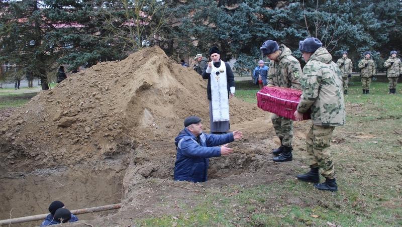 Останки 32 красноармейцев перезахоронили на востоке Ставрополья