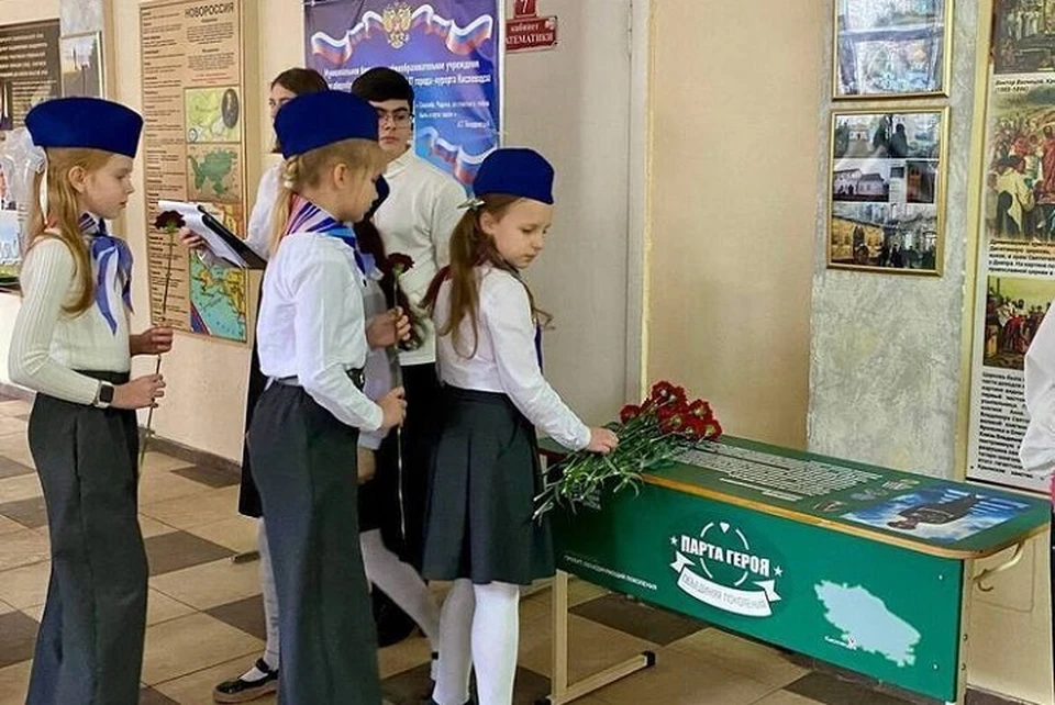 Парту в честь погибшего бойца спецоперации открыли в школе Кисловодска0