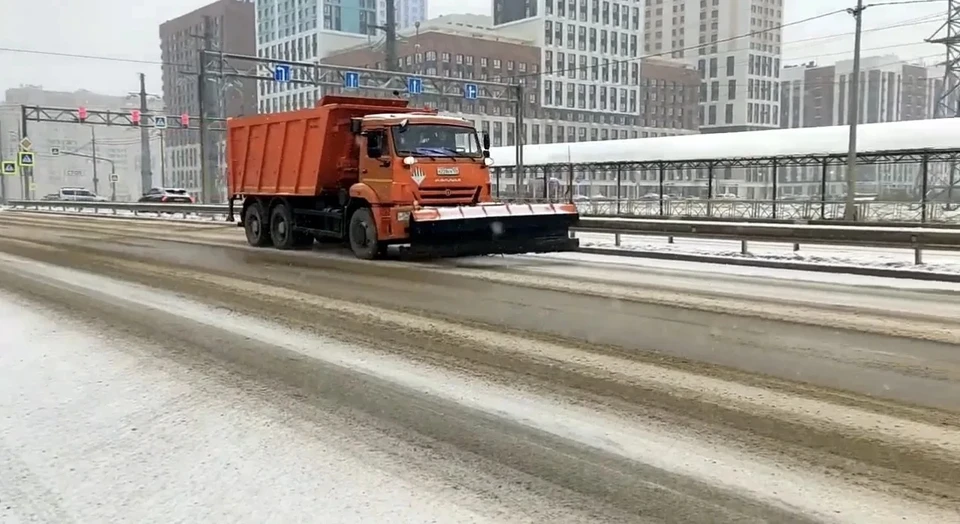 Порядка 60 машин выехали на улицы Ставрополя для очистки снега0
