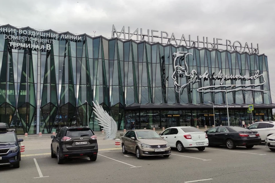 Семь рейсов задерживается в аэропорту Минвод 15 декабря0