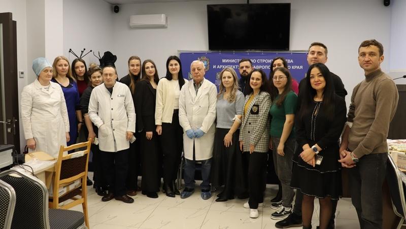 Сотрудники минстроя Ставрополья приняли участие в донорской акции