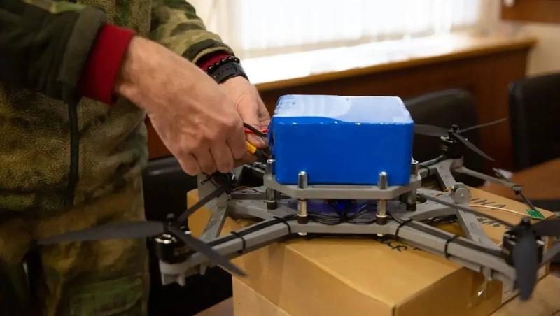 Ставропольским десантникам отправили 30 FPV-дронов и подарки к Новому году