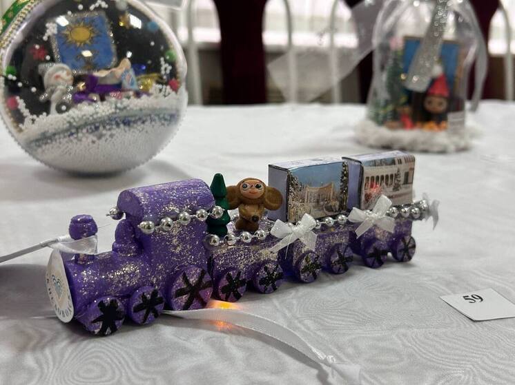 В Кисловодске подвели итоги конкурса ёлочных игрушек с городской символикой