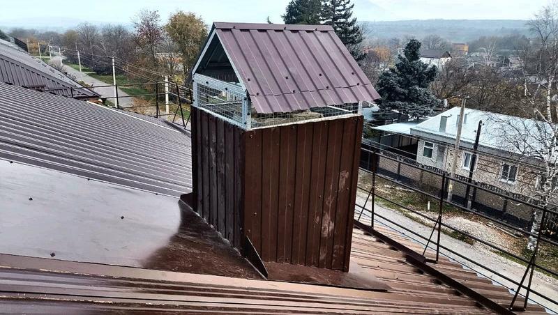В селе Минераловодского округа отремонтировали крыши трёх многоквартирных домов