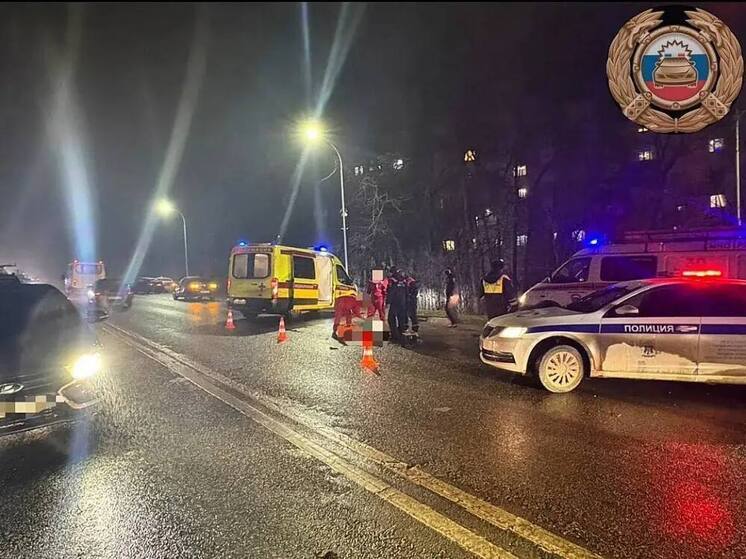 В Ставрополе под колёсами легковушки погибла женщина, переходившая дорогу вне «зебры»