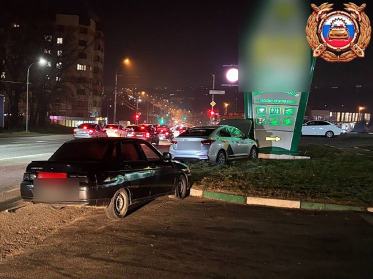 В Ставрополе столкнулись две легковушки, пострадала 18-летняя пассажирка