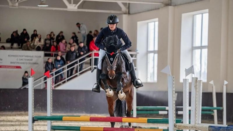 Всадницы из Ставрополя завоевали &laquo;Зимний кубок Терского конного завода&raquo;