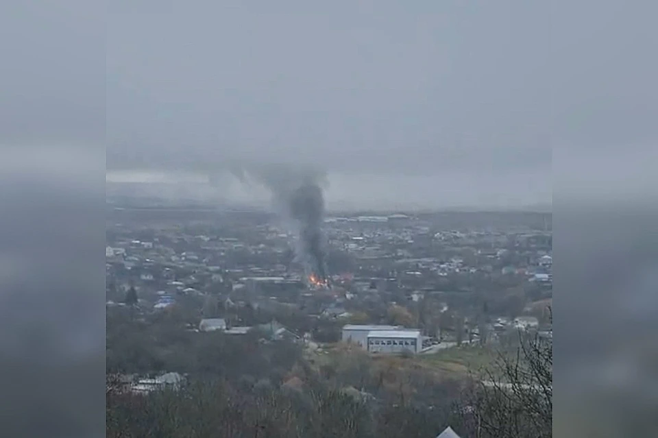 Жилой дом загорелся в селе Татарка на Ставрополье0