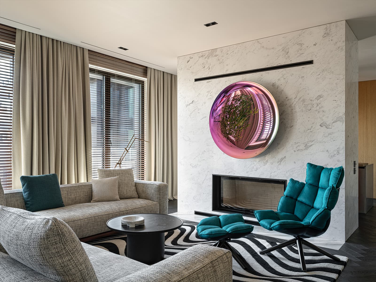 Молодежный интерьер большой квартиры для творческой девушки — проект ART-UGOL