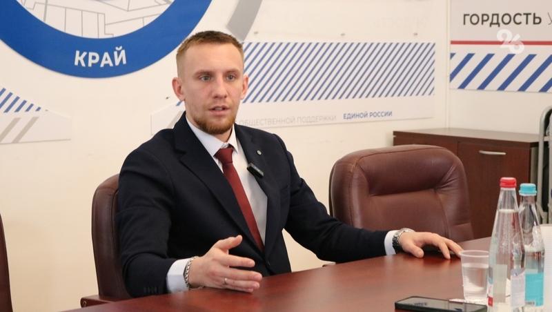 Боец СВО Александр Никонов встретился со ставропольской молодёжью