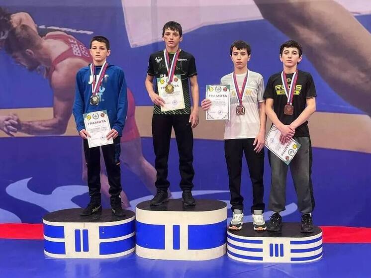 Борец из КЧР стал призёром первенства СКФО