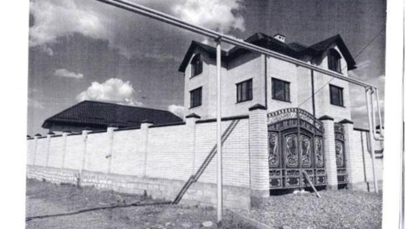 Дом Сафонова с золотым унитазом выставили на торги за 9 млн на Ставрополье