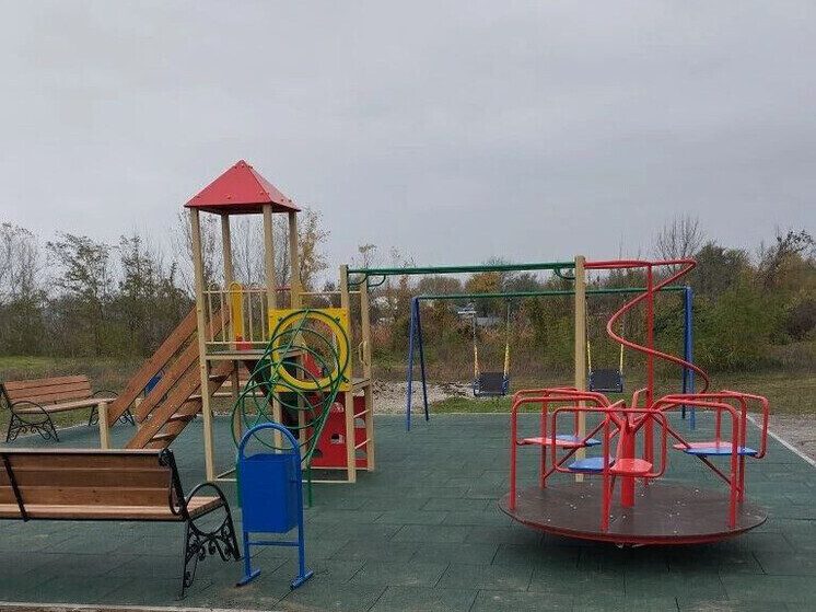 Две новые детские площадки построили на Ставрополье