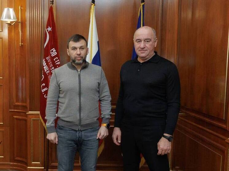 Глава Карачаево-Черкесии Рашид Темрезов провёл рабочую встречу с Главой ДНР Денисом Пушилиным