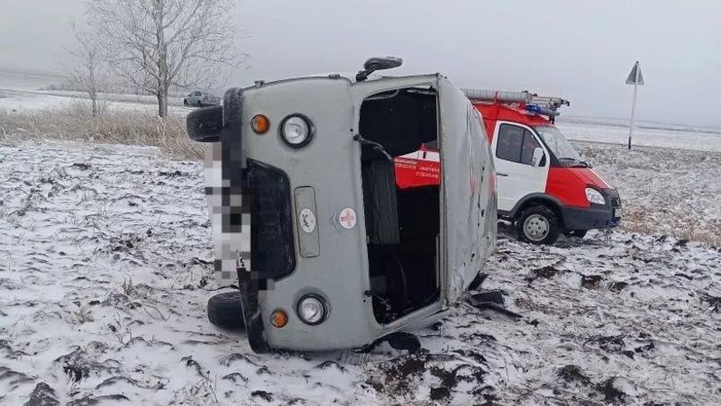 Машина скорой перевернулась на трассе &laquo;Кавказ&raquo; на Ставрополье